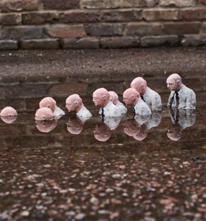 Isaac Cordal - Follow the leaders