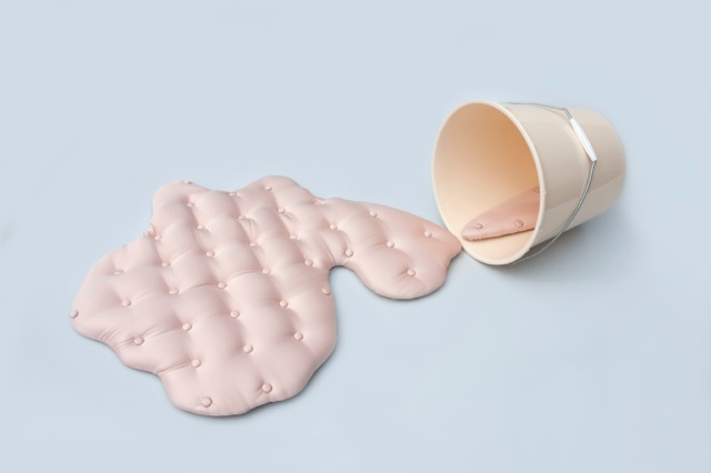 F. Roberts - Intimate Vestiges - Spilt